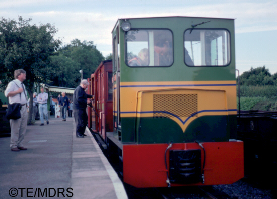 MDRS special train at Stonehenge station