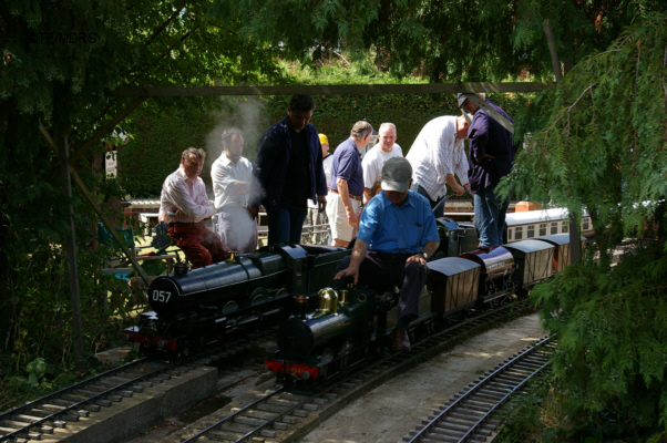 Kings and Dean Goods in the station