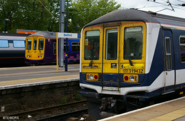 Class 319 units at Bedford