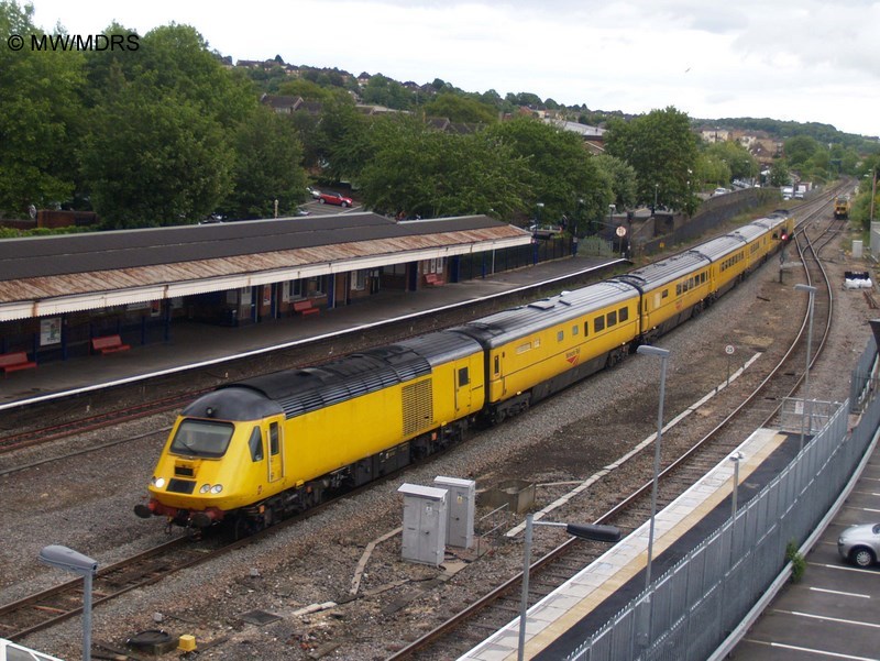 Measurement Train passes High Wycombe (photo by Mike Walker)