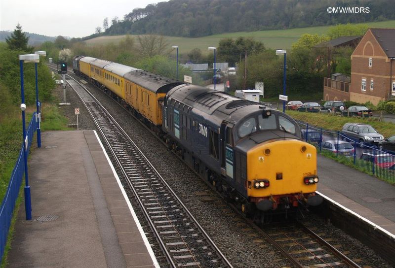 Serco test train with class 37s passing Saunderton