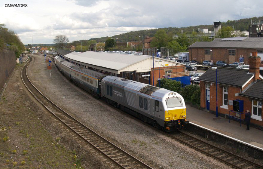 Down WSM service train passing High Wycombe
