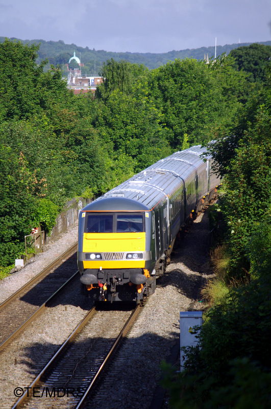 82302 on the curve approaching High Wycombe (photo by Tim Edmonds)