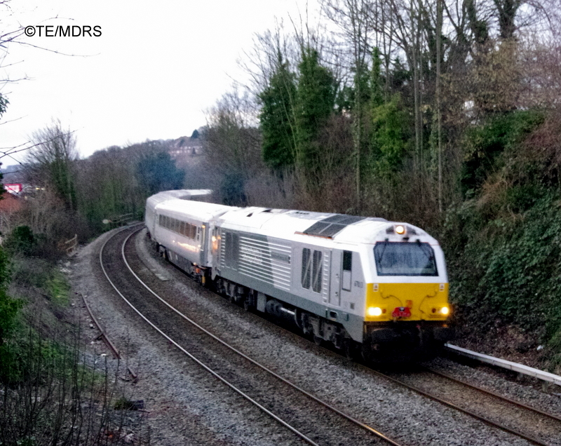 Last up Wrexham train approaching High Wycombe (photo by Tim Edmonds)
