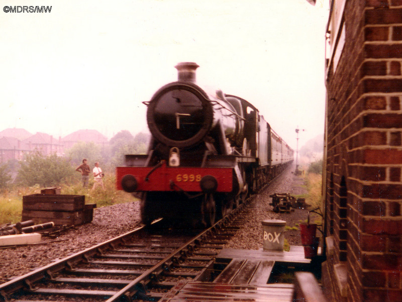 6998 approaching Cookham