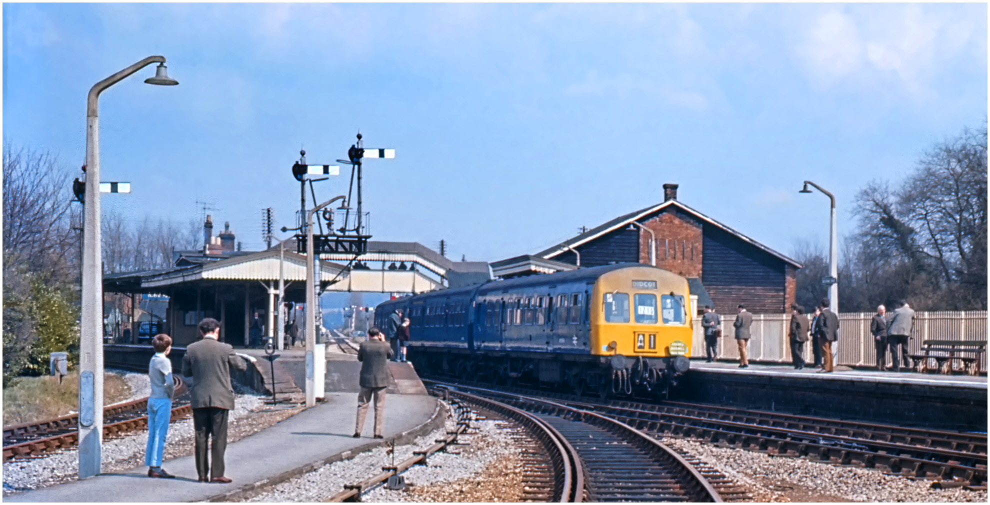 Thames and Cherwell Railtour at Bourne End