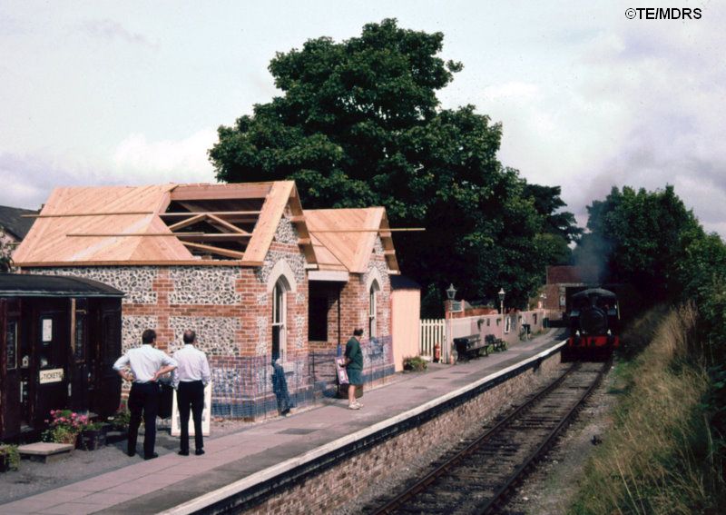 70 'Phoenix' arriving at Chinnor (Tim Edmonds)