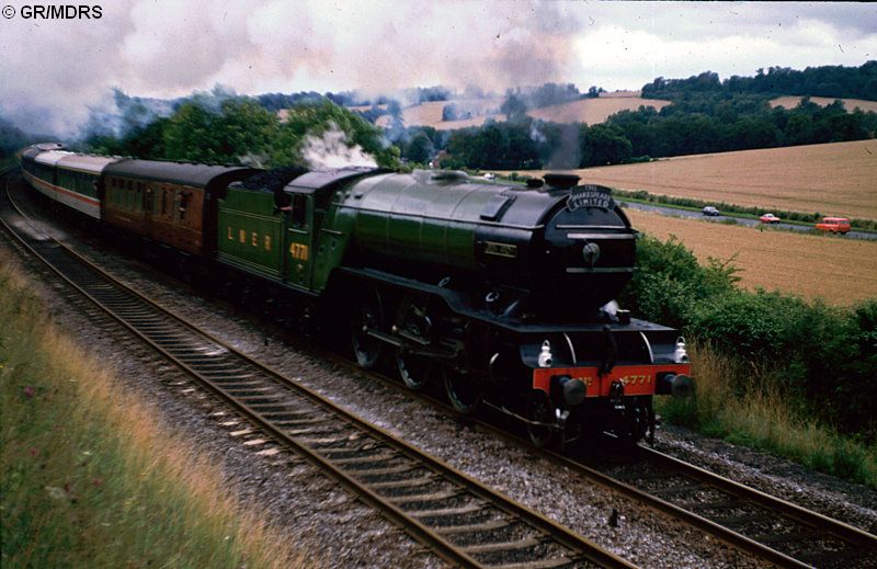 4771 passes Bradenham (Gordon Rippington)