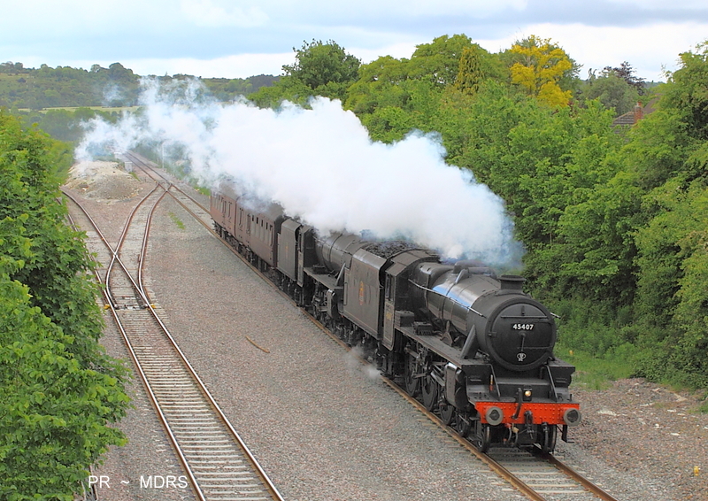 45407 and 44871 near Princes Risborough (Peter Robbins)